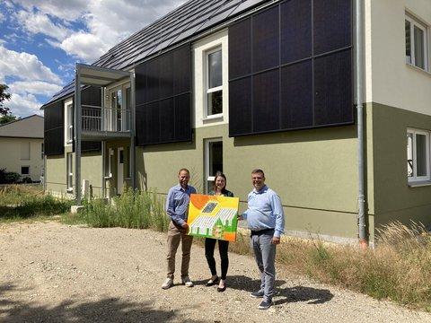 Übergabe des EnergieAutarken Hauses in Lübben an den Bauherren Übergabe des EnergieAutarken Hauses in Lübben an den Bauherren