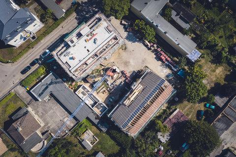 Richtfest der EnergieAutarken Mehrfamilienhäuser in Oranienburg: Drohnenaufnahme Richtfest der EnergieAutarken Mehrfamilienhäuser in Oranienburg: Drohnenaufnahme