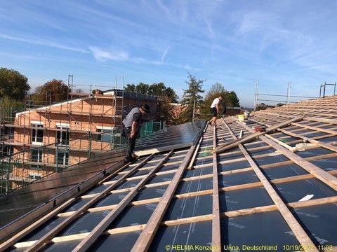 EnergieAutarke Mehrfamilienhäuser in Unna: Montage der PV-Anlagen EnergieAutarke Mehrfamilienhäuser in Unna: Montage der PV-Anlagen